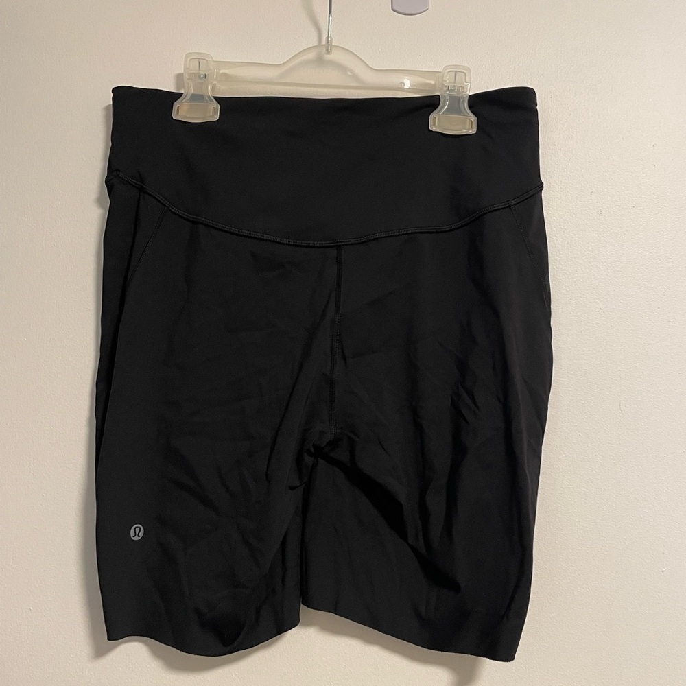 Lululemon Wunder Train High-Rise Shorts 8’’